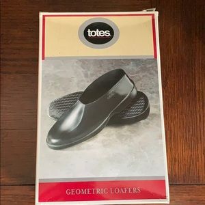 Totes geometric loafers